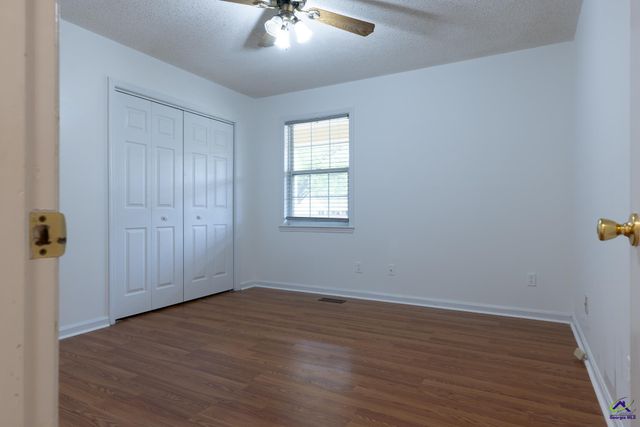 113 Lake Lillian Drive, Perry, GA 31069