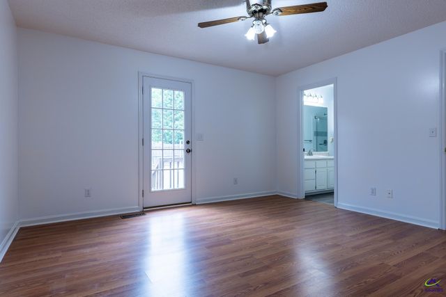 113 Lake Lillian Drive, Perry, GA 31069