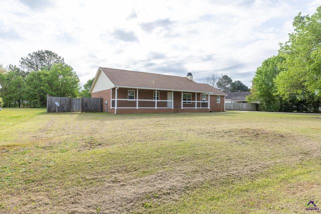 113 Lake Lillian Drive, Perry, GA 31069