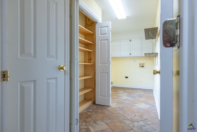 113 Lake Lillian Drive, Perry, GA 31069