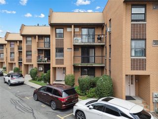 75-22 Parsons Boulevard D2, Fresh Meadows, NY 11366