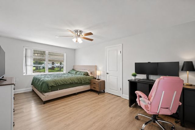 437 FLEMING Avenue, Greenacres, FL 33463