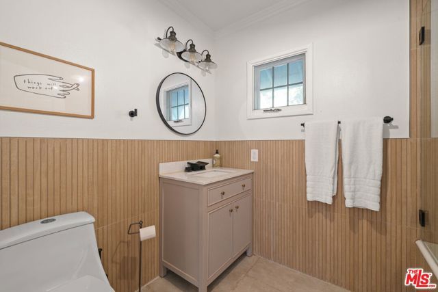 233 Lindero Avenue, Long Beach, CA 90803