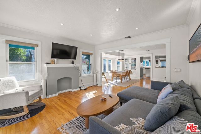 233 Lindero Avenue, Long Beach, CA 90803