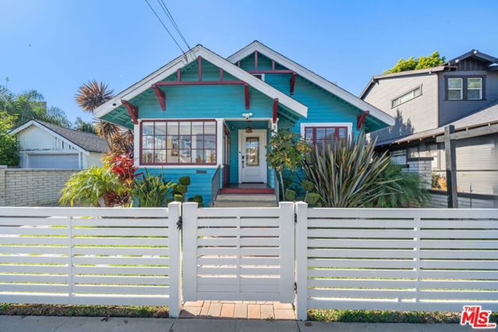 233 Lindero Avenue, Long Beach, CA 90803