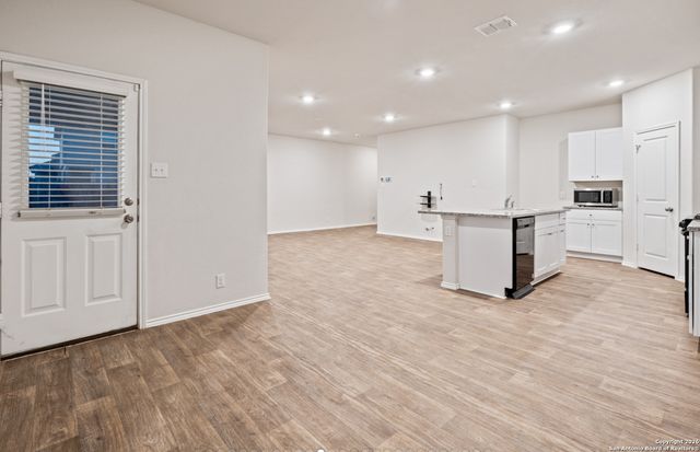 4111 Fort Palmer, St Hedwig, TX 78152