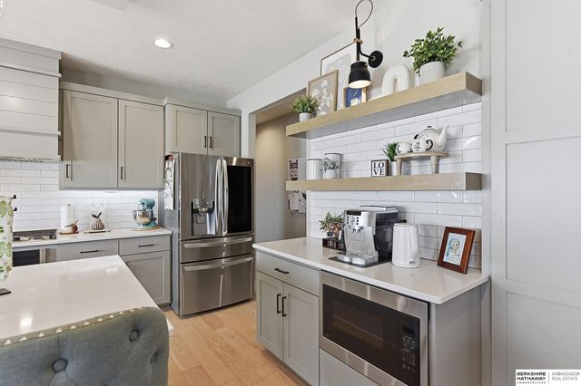 7864 Von Street, Papillion, NE 68046