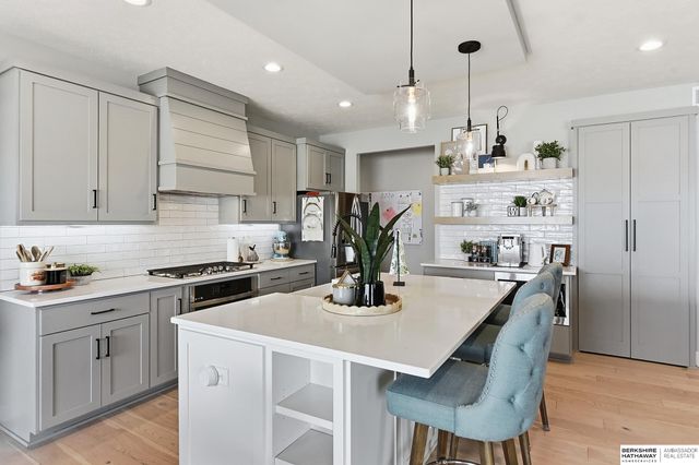 7864 Von Street, Papillion, NE 68046