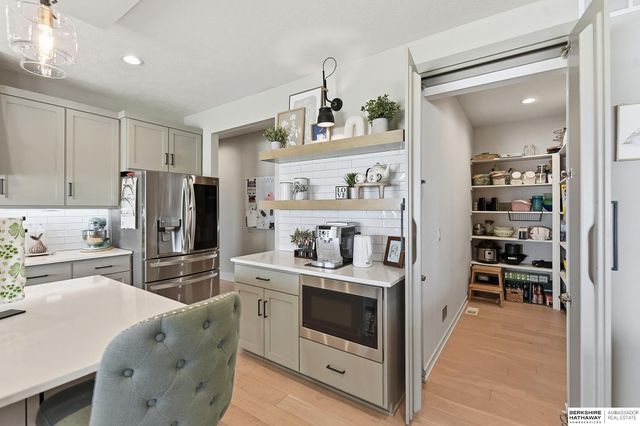 7864 Von Street, Papillion, NE 68046