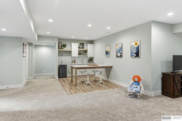 7864 Von Street, Papillion, NE 68046