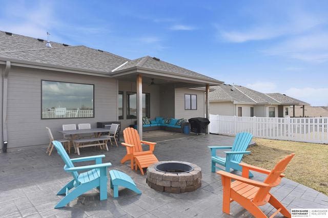 7864 Von Street, Papillion, NE 68046