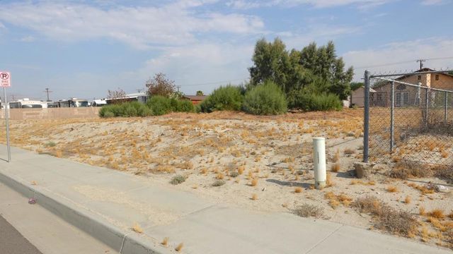 1 Ramon Road, Thousand Palms, CA 92276