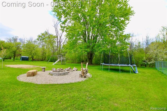 7077 Rivertown Road, Swartz Creek, MI 48473