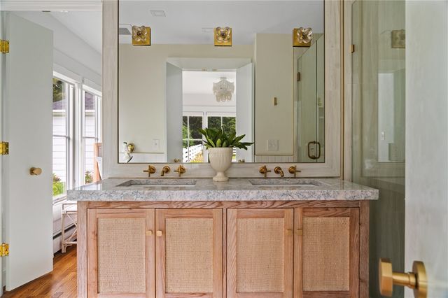 124 Harrison Avenue, Newport, RI 02840