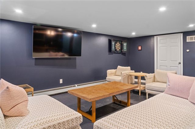 124 Harrison Avenue, Newport, RI 02840