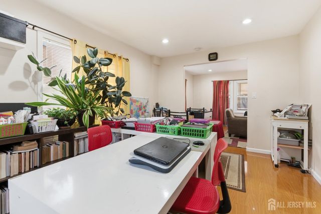 1377 Bryant Street, Rahway, NJ 07065