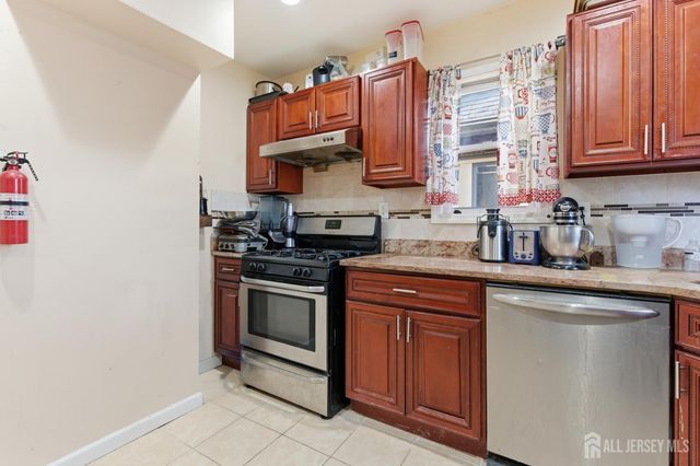 1377 Bryant Street, Rahway, NJ 07065