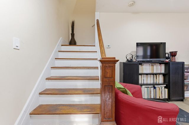 1377 Bryant Street, Rahway, NJ 07065