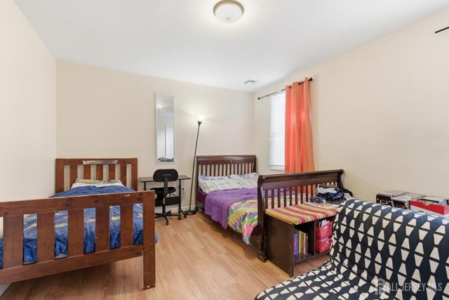 1377 Bryant Street, Rahway, NJ 07065