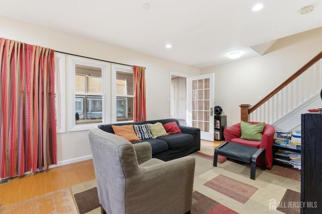 1377 Bryant Street, Rahway, NJ 07065