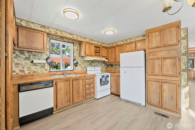 12713 142nd Avenue Ct E #4, Puyallup, WA 98374