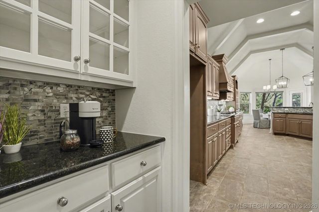 6705 E 114th Street S, Bixby, OK 74008