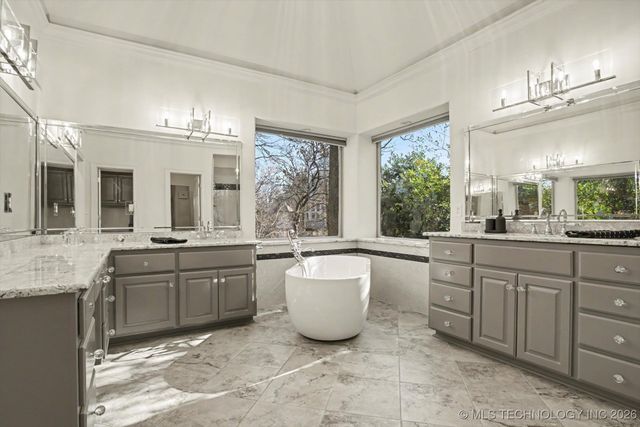 6705 E 114th Street S, Bixby, OK 74008