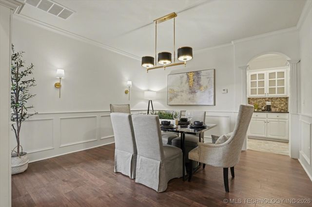 6705 E 114th Street S, Bixby, OK 74008