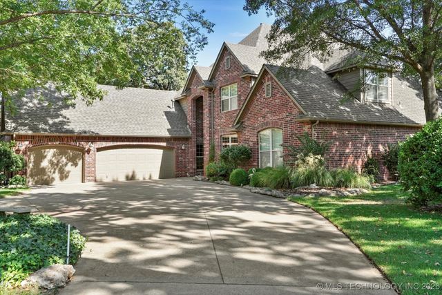 6705 E 114th Street S, Bixby, OK 74008