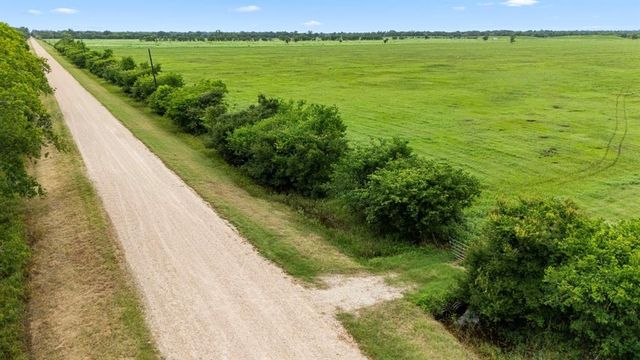 2630 Sawmill Road, Needville, TX 77461