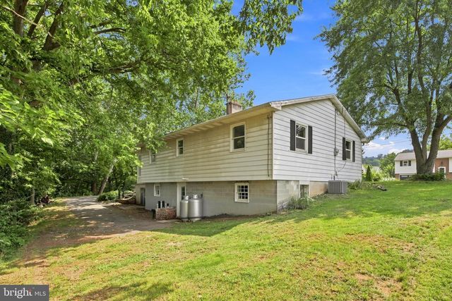4533 MILLER DR, Mount Joy, PA 17552