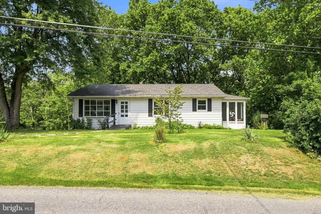 4533 MILLER DR, Mount Joy, PA 17552
