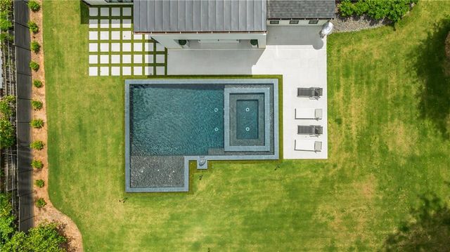 185 Pebble Trail, Alpharetta, GA 30009