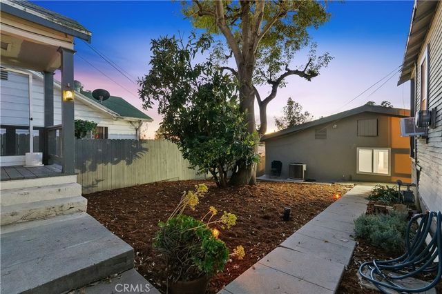 1406 Manzanita, Los Angeles, CA 90027