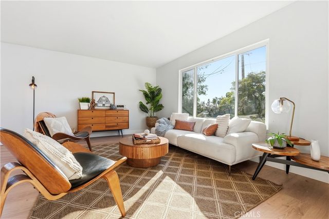 1406 Manzanita, Los Angeles, CA 90027