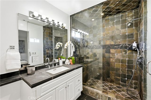 1406 Manzanita, Los Angeles, CA 90027