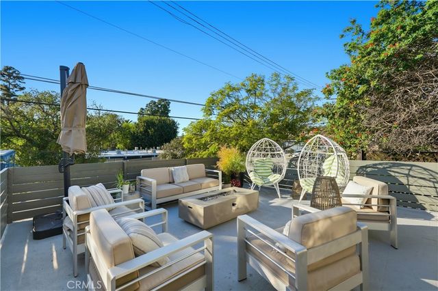 1406 Manzanita, Los Angeles, CA 90027