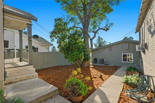 1406 Manzanita, Los Angeles, CA 90027