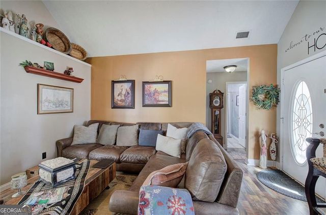 92 Morgan Drive, Adairsville, GA 30103