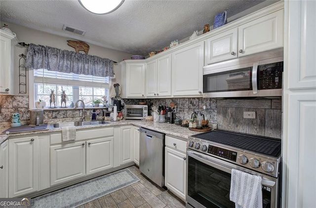 92 Morgan Drive, Adairsville, GA 30103