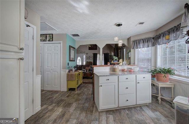 92 Morgan Drive, Adairsville, GA 30103