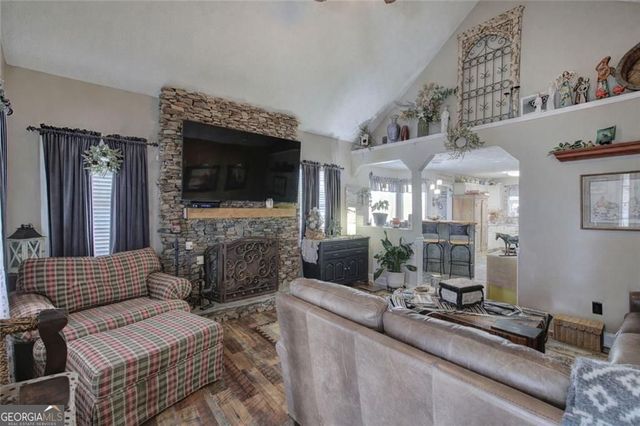 92 Morgan Drive, Adairsville, GA 30103