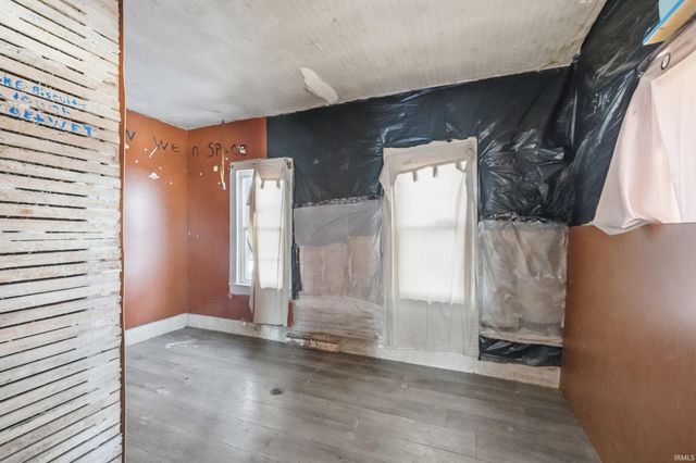 8975 N COSPERVILLE Road, Wawaka, IN 46794