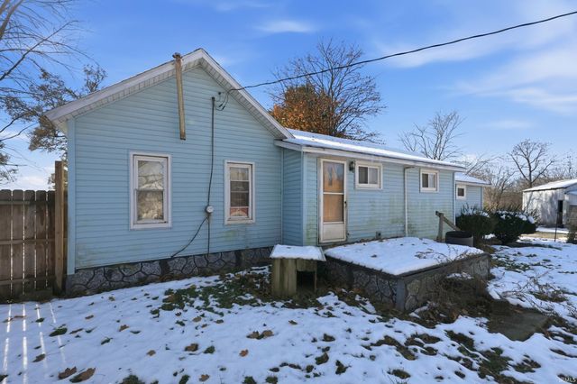 8975 N COSPERVILLE Road, Wawaka, IN 46794