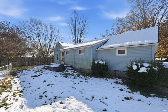 8975 N COSPERVILLE Road, Wawaka, IN 46794