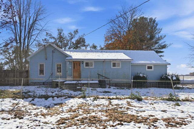 8975 N COSPERVILLE Road, Wawaka, IN 46794