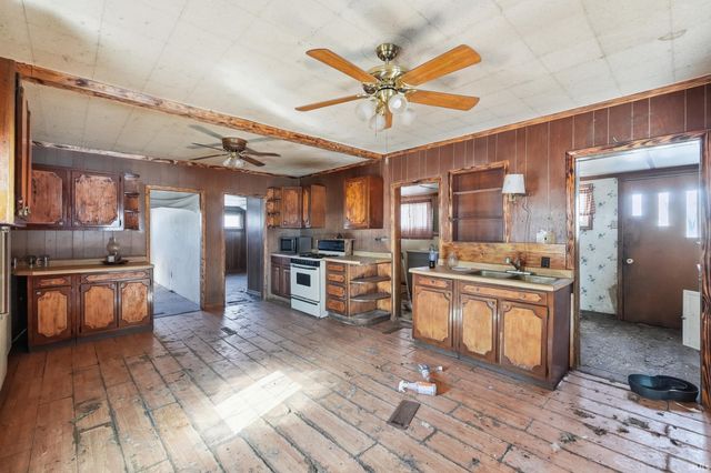 8975 N COSPERVILLE Road, Wawaka, IN 46794