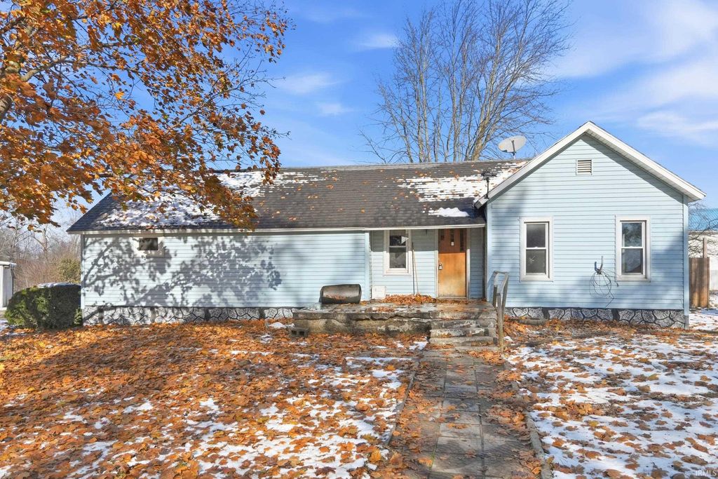 8975 N COSPERVILLE Road, Wawaka, IN 46794