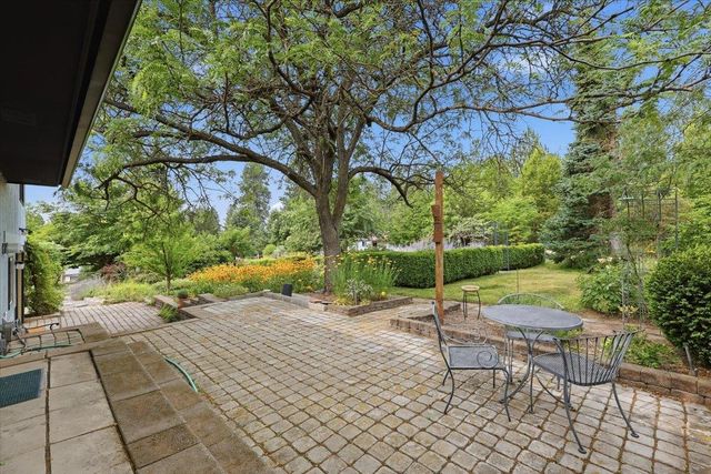 6510 S South Meadows Rd, Spokane, WA 99223