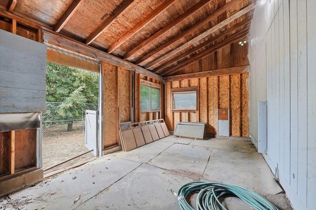6510 S South Meadows Rd, Spokane, WA 99223